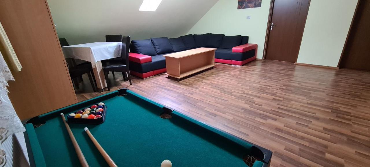 Pensiunea Aurora - Great Hostel Voineasa Εξωτερικό φωτογραφία